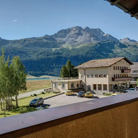 Chesa Munteratsch 2-zimmerwohnung 201 Typ E Lägenhet