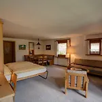 Chesa Munteratsch 2-zimmerwohnung 201 Typ E Apartman *